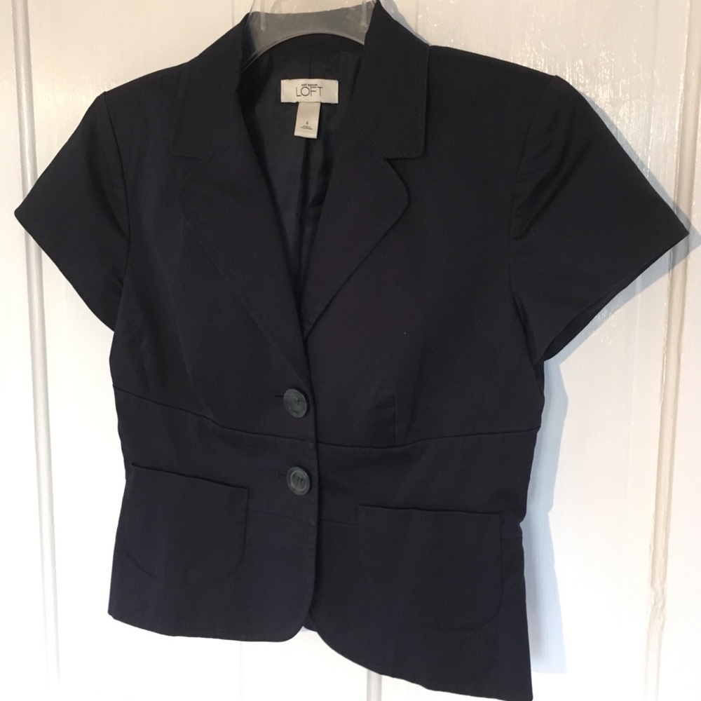 ☀️2/$20☀️ LOFT Navy short sleeve blazer - Picture 3 of 7
